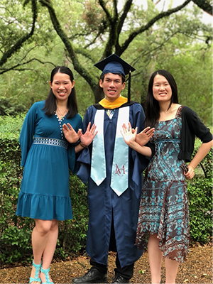 Nathan Tat's Graduation with sisters Vivian and Candise, Rice University School of Social Scienceds